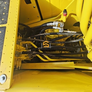 Excavadora de cadenas Komatsu PC210LC usada, 90% nueva, modelo 2020, en excelentes condiciones, con motor, bomba de engranajes y rodamientos, en venta. - Product Image 2