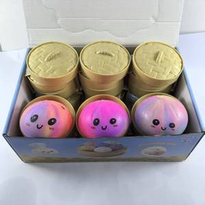 Juguete antiestrés de peluche con diseño de arcoíris, con música y efectos de sonido, para apretar y desestresar, muy popular - Product Image 4