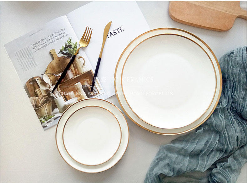 จาน4ชิ้น