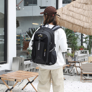 Mochila de Senderismo de 40L Unisex para Deportes al Aire Libre, Viajes, con Compartimento para Portátil y Correas de Hombro Ajustables - Product Image 1