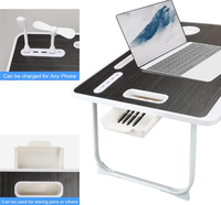 Bureau de lit pliable pour ordinateur portable avec port de charge USB, poignée, emplacement pour carte, emplacement pour tasse, tiroir latéral, table portable pour ordinateur portable
