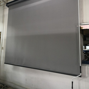 Store enrouleur d'extérieur de style moderne, coupe-vent, câble en acier inoxydable, manivelle de contrôle antirouille, fabriqué en usine pour le jardin intégré - Product Image 2