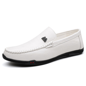 Mocassins en cuir pour hommes à bout rond, à enfiler, avec semelle extérieure en caoutchouc antidérapante, en cuir massif, avec logo, chaussures décontractées et tendance pour l'automne - Product Image 5