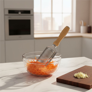 Râpe en acier inoxydable avec manche en bois, outil de cuisine pour râper le fromage et le citron - Product Image 2