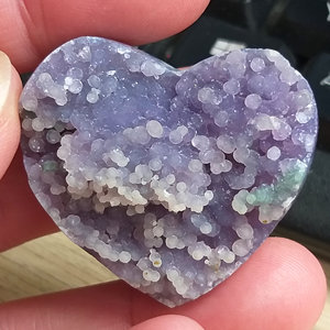 Venta al por mayor de Esferas/Corazones de Cristal de Ágata Uva Calcedonia Pulidos, Espécimen Mineral de Feng Shui, Ornamento Natural Curativo Único para el Hogar - Product Image 2