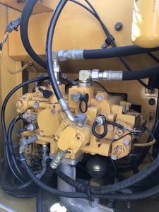 Excavadora sobre orugas Caterpillar 312C usada modelo 2024 a la venta buenas condiciones de trabajo con componentes de bomba hidráulica de motor central - Product Image 3