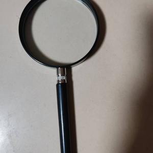 Loupe de lecture portative OEM avec lentille en verre de 90 mm pour personnes âgées - Product Image 1