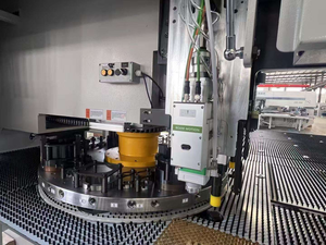 เครื่องคอมโบเลเซอร์เจาะและตัดโลหะ CNC <span class=keywords><strong>2</strong></span> in 1 รุ่น ERL300 กำลัง 300KN พร้อมระบบไฟเบอร์เลเซอร์และฟังก์ชันต๊าปเกลียว สำหรับงานขึ้นรูปโลหะแผ่น - Product Image 3