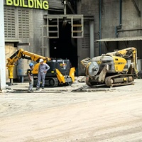 Robot Pembongkaran Mini CNCMC PC200 2 Ton dengan Kontrol Jarak Jauh untuk Pembersihan Terak Baja, Motor 18.5Kw, Radius Kerja 4.5m