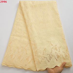 2996 venta al por mayor Algodón puro último 2022 Material de <span class=keywords><strong>costura</strong></span> de bordado de <span class=keywords><strong>alta</strong></span> calidad tela de encaje seco africano para hombres o mujeres tela - Product Image 3