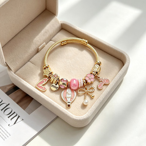 Bracelet en acier inoxydable plaqué or, étanche, en forme de montgolfière, tendance TikTok, de la marque Fanhua Jewelry - Product Image 3