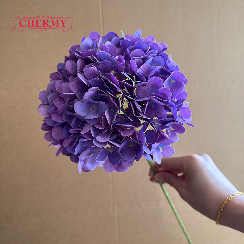 #7 hortensias à grosse tête violet foncé - 18 cm