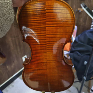 ไวโอลินรุ่น <span class=keywords><strong>Stradivarius</strong></span> ขนาด 4/4 3/4 1/2 เสียงไพเราะ หน้าไม้สปรูซแท้ หลังไม้เมเปิล ลายไม้ชัดเจน - Product Image 1