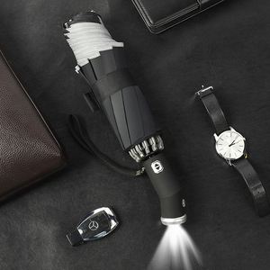 Parapluie pliant entièrement automatique personnalisé avec logo, lampe torche LED intégrée, vente en gros du fabricant, modèle unique et très demandé - Product Image 1