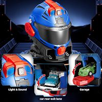 Race Track Toys Casque de course Design avec 4 jouets de voiture moulés sous pression Light-up Transform Track City Action Play set Kit Pretend Play Toy