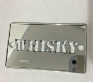 Etiquetas de pescoço vazadas de liga de zinco, <span class=keywords><strong>tag</strong></span> de metal brilhante para pendurar, com corrente, logotipo a laser, decanter de garrafa de vinho - Product Image 2