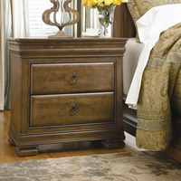 Lit à glissière en bois massif brun foncé de style américain, tête de lit épaisse et tridimensionnelle, lit double robuste pour la chambre principale.