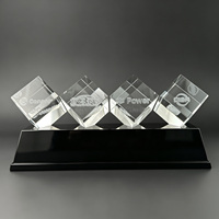Trophée de bureau en cristal 3D personnalisé poli à multiples facettes Neelpure 198624 pour la reconnaissance des partenaires commerciaux précieux