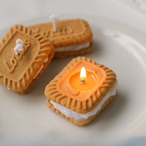 شموع عمودية من شمع البارافين مصنوعة يدويًا برائحة منعشة، مجموعة هدايا للعلاج بالروائح لأعياد الميلاد وعيد الكريسماس في علبة زجاجية مع صندوق هدايا - Product Image 2