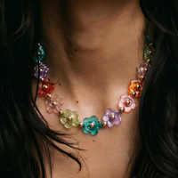Collier de perles en acrylique Haomi, coloré, plaqué or, avec breloque intercalaire, bijoux pour femme, tendance, marguerite, vente en gros, cadeau personnalisé