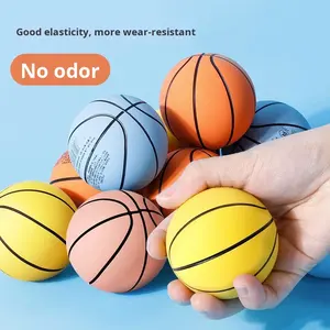 Ballon de basket élastique portatif pour enfants, 6 cm, en caoutchouc haute élasticité, résistant à l'usure et inodore, jouet spécifique pour la maternelle - Product Image 1