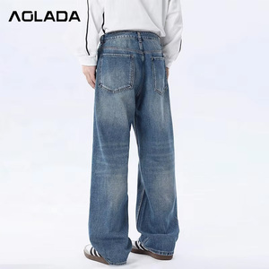 جينز مغسول مخصص للرجال بالجملة، جينز واسع الساق بقصة فضفاضة وحواف خام، بتصميم هيب هوب وستريت وير، بلون أزرق داكن باهت بالشمس، مستقيم وواسع الساقين. - Product Image 2