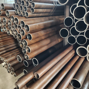 Tube en acier étiré à froid laminé à chaud A36 Q235 Ss400 1020 1025 1040 1045 1050 tuyau rond soudé en acier au carbone sans soudure - Product Image 6