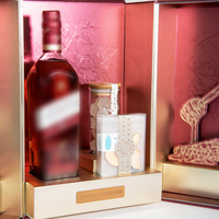 Scatola Regalo Premium a Forma di Libro in Carta Rigida Rossa, Rivestita in Spugna, Design con Lamina d'Oro, Confezione di Alta Gamma per Whisky, Vodka, Vino, Dolciumi
