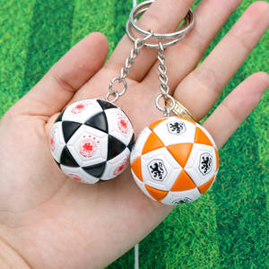 Porte-clés de football étoile, pendentif drapeau, mini ballon de football, breloque, motifs classiques, souvenir de supporter, cadeau idéal pour les amateurs de football - Product Image 4