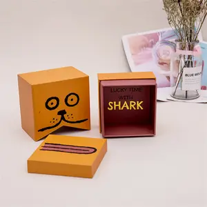 กล่องของเล่นกระดาษเคลือบพิมพ์ลายโลโก้สีกล่องใส่ถุงเท้าบรรจุภัณฑ์ของขวัญกล่องสีพร้อมฝา