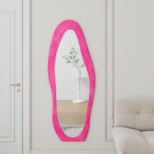 <span class=keywords><strong>Miroir</strong></span> sur pied irrégulier ondulé en flanelle rose pleine longueur avec cadre enveloppant - Product Image 4