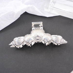 Pince à cheveux en métal style simple, grande pince rétro en forme de coquille pour femmes, accessoires capillaires - Product Image 5