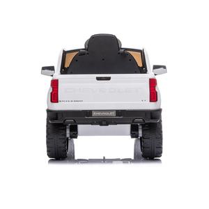 سيارة شيفروليه سيلفرادو مرخصة بجهد 12 فولت للأطفال سيارات ألعاب بلاستيكية تعمل ببطارية للتحكم عن بعد للأعمار من 3 إلى 8 سنوات - Product Image 6