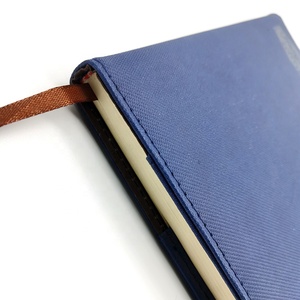 ขายดีสมุดโน๊ตหนังสีฟ้า A5 2025พร้อมฝาปิดแม่เหล็กเย็บขอบกระดาษงาช้างและที่ใส่บัตรหนัง - Product Image 2