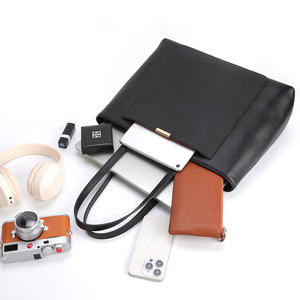 <span class=keywords><strong>Borsa</strong></span> da Donna Personalizzata con Design, Materiale, Colore e Logo, Borse a Mano e a Spalla in <span class=keywords><strong>Vera</strong></span> <span class=keywords><strong>Pelle</strong></span>, Borse Tote Femminili alla Moda - Product Image 4