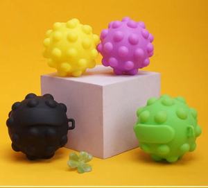 Juguete Antiestrés 3D con Burbujas para Apretar, Juguete Sensorial para Adultos, Pelota de Burbujas - Product Image 4