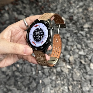 Nuovo Cinturino per Orologio in Pelle Crazy Horse Traspirante con Motivo a Fossi e Fibbia Magnetica per <span class=keywords><strong>Watch</strong></span> <span class=keywords><strong>GT</strong></span> 6 e S4 - Product Image 3