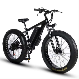 パワフルで洗練された電動バイクチョッパーで、通勤を楽に。
