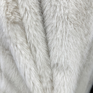 Tessuto in Finta Pelliccia <span class=keywords><strong>Tocca</strong></span> 100% Poliestere Resistente all'Abrasione e alle Pieghe, Antivento, per Abbigliamento su Misura - Product Image 3