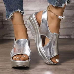 Sandales compensées grandes tailles pour femmes, nouvelle collection été, plateforme évidée à semelle épaisse, style romain européen et américain, vente en gros en stock - Product Image 2