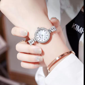 Montre élégante pour femme Bracelet de rêve pour femme étanche Montre à quartz Cadeau romantique pour petite amie - Product Image 2