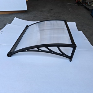 Auvents de voiture modernes en alliage d'aluminium fabriqués en Chine, fonctionnement manuel, abri de voiture, gouttière, véranda, accessoire de balcon - Product Image 2