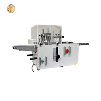 Machine à trancher les biscuits et la pâte à biscuits aux canneberges