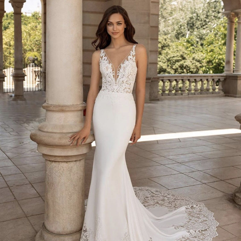 Backless Wedding Gowns - Elegant & Stylish Bridal Dresses