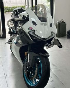 CFMOTO 675SR_R 2025, moto sportive 675 cm³ - 95 ch, cadre léger (193 kg), prête pour la piste, pour les pilotes expérimentés |   <span class=keywords><strong>Prix</strong></span> <span class=keywords><strong>d</strong></span>'usine - Product Image 4