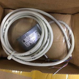 Codificador Rotatorio Kuebler 8.5868.12C2.C212 con Cables, Fabricado en Alemania - Product Image 1