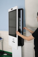 Kiosco con Pantalla Táctil de 15.6/21.5/23.8/27/32 Pulgadas para Hotel/Bar/Club/Restaurante, Funciona con Sistema Win10/11 Android 14