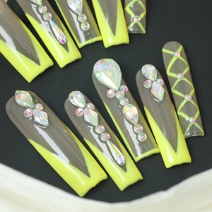 Faux ongles à presser faits main, longs, en acrylique de luxe, rose, forme cercueil, couvrance totale, avec strass étoiles, prix usine en gros - Product Image 2