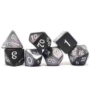 Venta al por mayor núcleo cubierto transparente poliedro conjunto acrílico dos tonos capa de <span class=keywords><strong>color</strong></span> dados poliédricos para el juego RPG en línea - Product Image 1