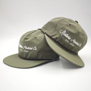 Gorra de Alta Calidad con Visera Plana, Sin Estructura, con Bordado de Cadena, Richardson 256, Cierre a Presión, Gorra con Cuerda - Product Image 1